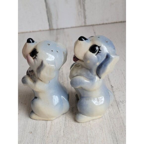 Vintage blue begging puppy dog ceramic salt pepper shakers - Picture 6 of 8